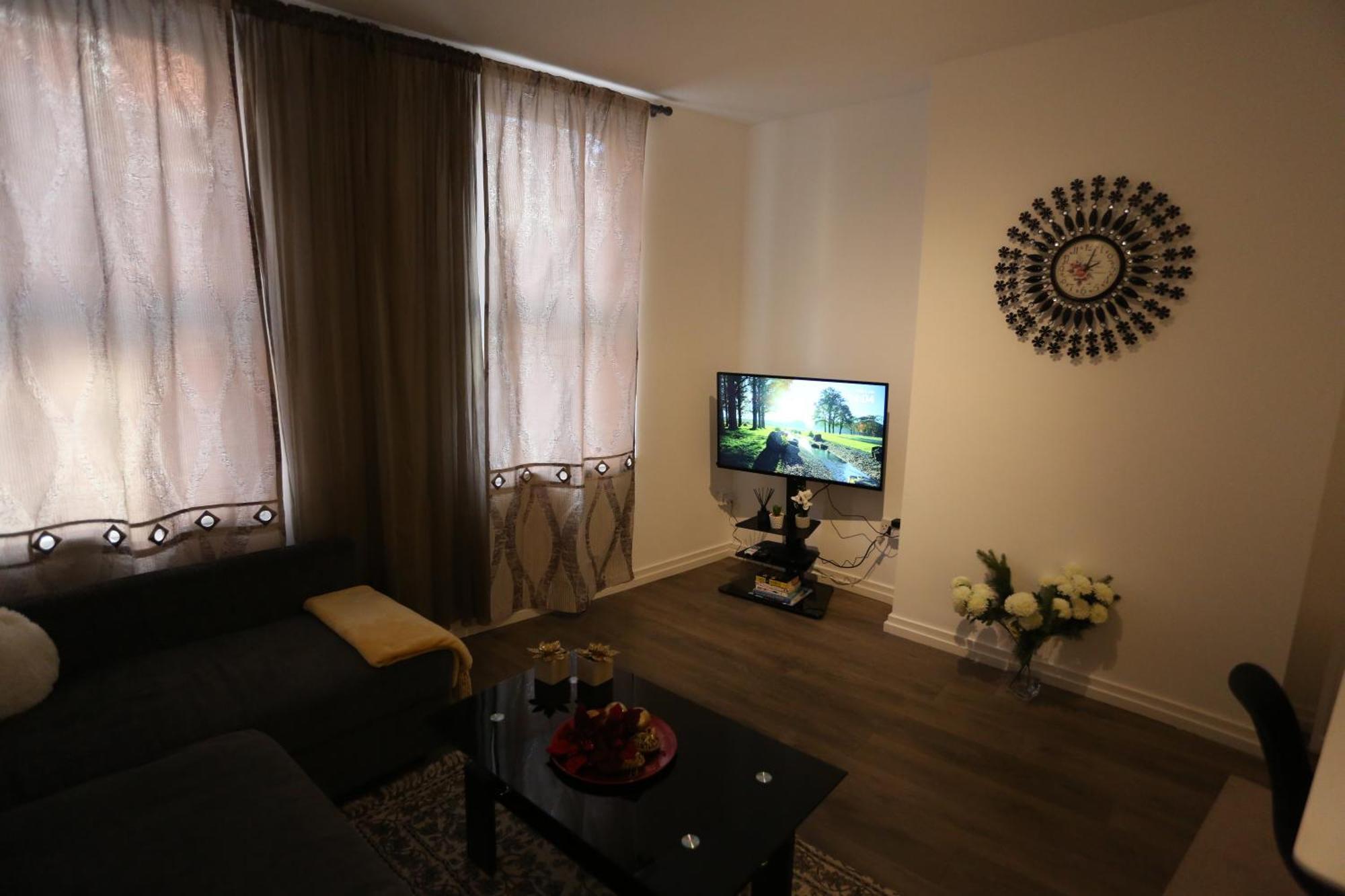 Luxury 1 Bedroom Flat In The Heart Of Wood Green Londra Camera foto